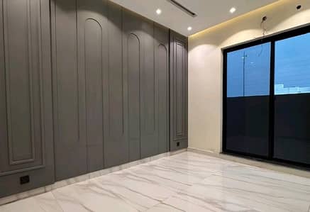 End Your Search For Prime Location Upper Portion Here And rent Now