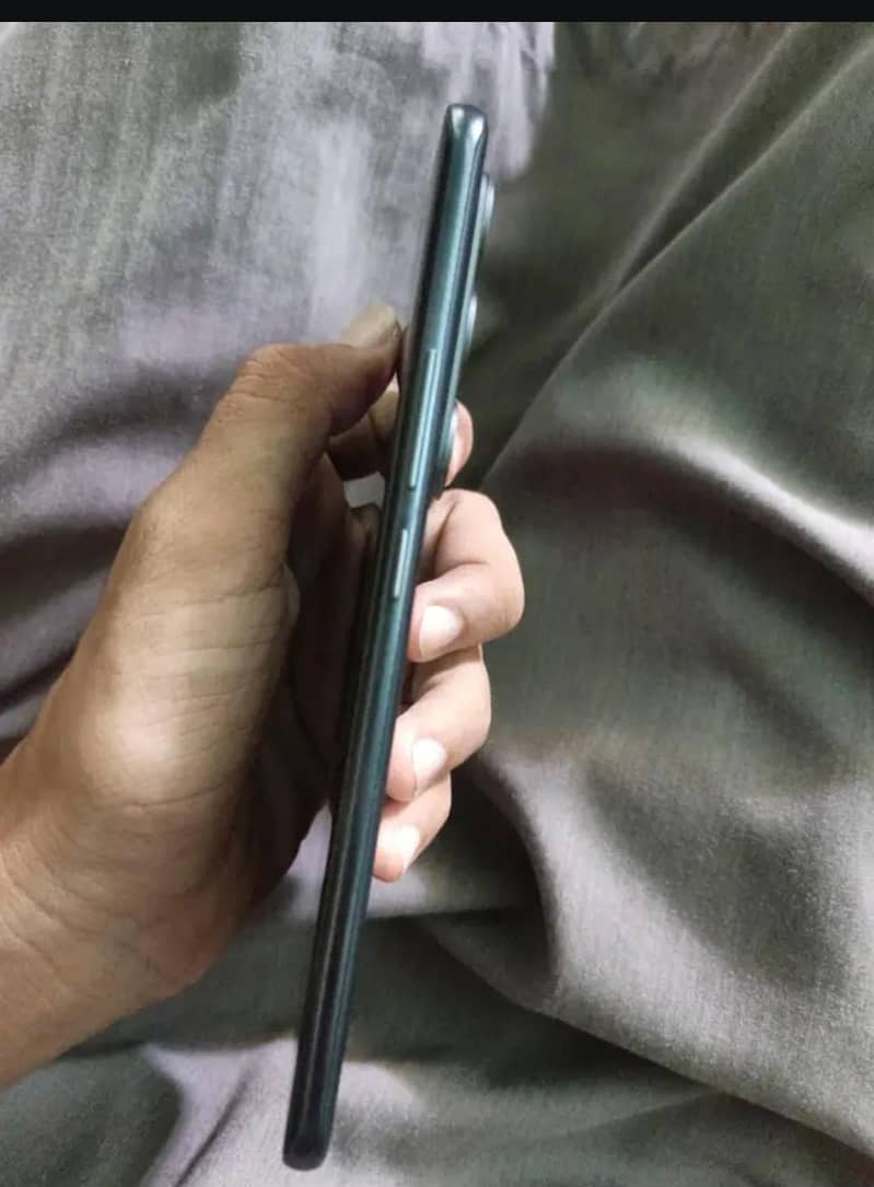 Tecno Spark 40 pro plus 5