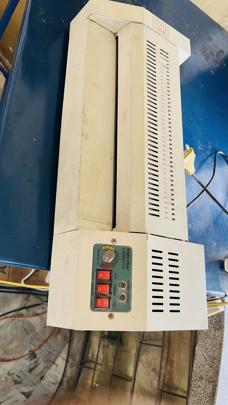 A3 thermal pouch liminator 4