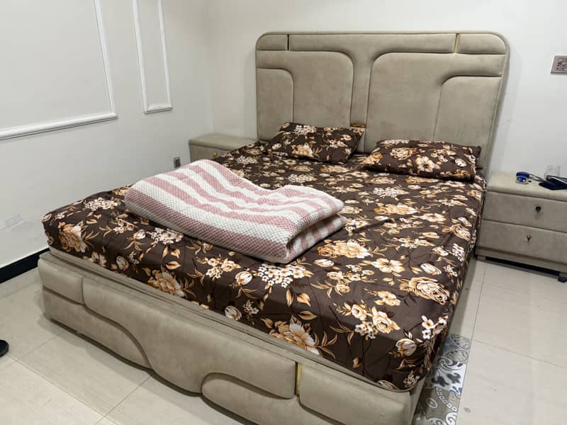 Bed with bedside table 3