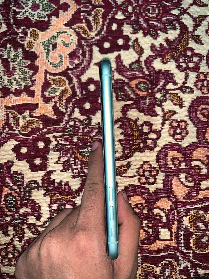 Apple iPhone 11 6