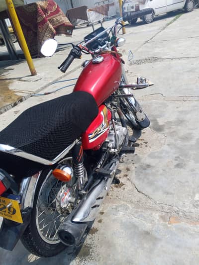 Honda 125 good condition neet and clean. . . 03431220005