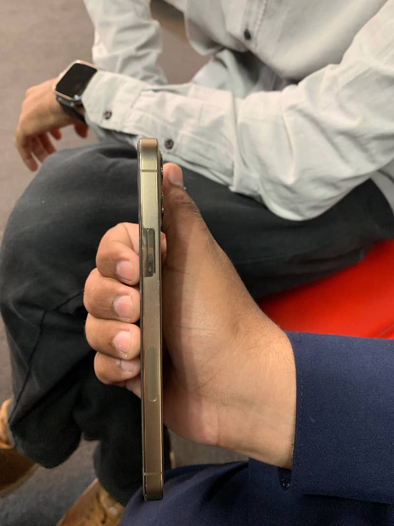 Apple iPhone 12 Pro 4