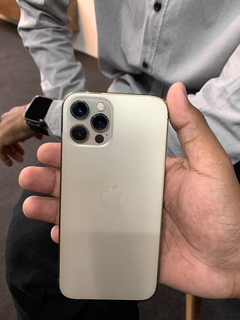 Apple iPhone 12 Pro 6