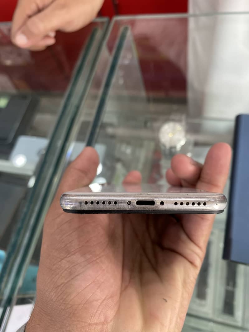 Apple iPhone X 0
