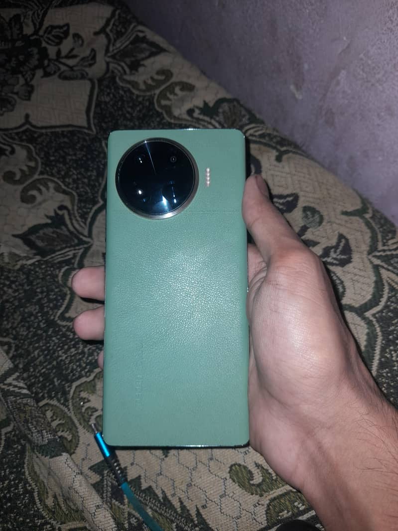 techno spark 20 pro Plus 0