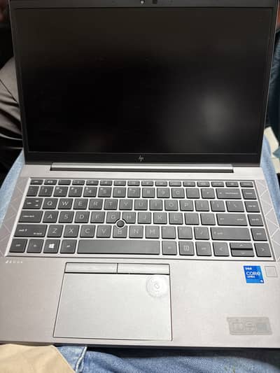 ZBook 16 gb RAM 256 ssd
