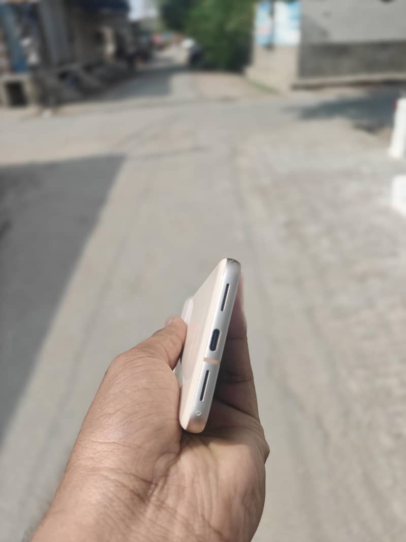 Google Pixel 8 For Sell 2