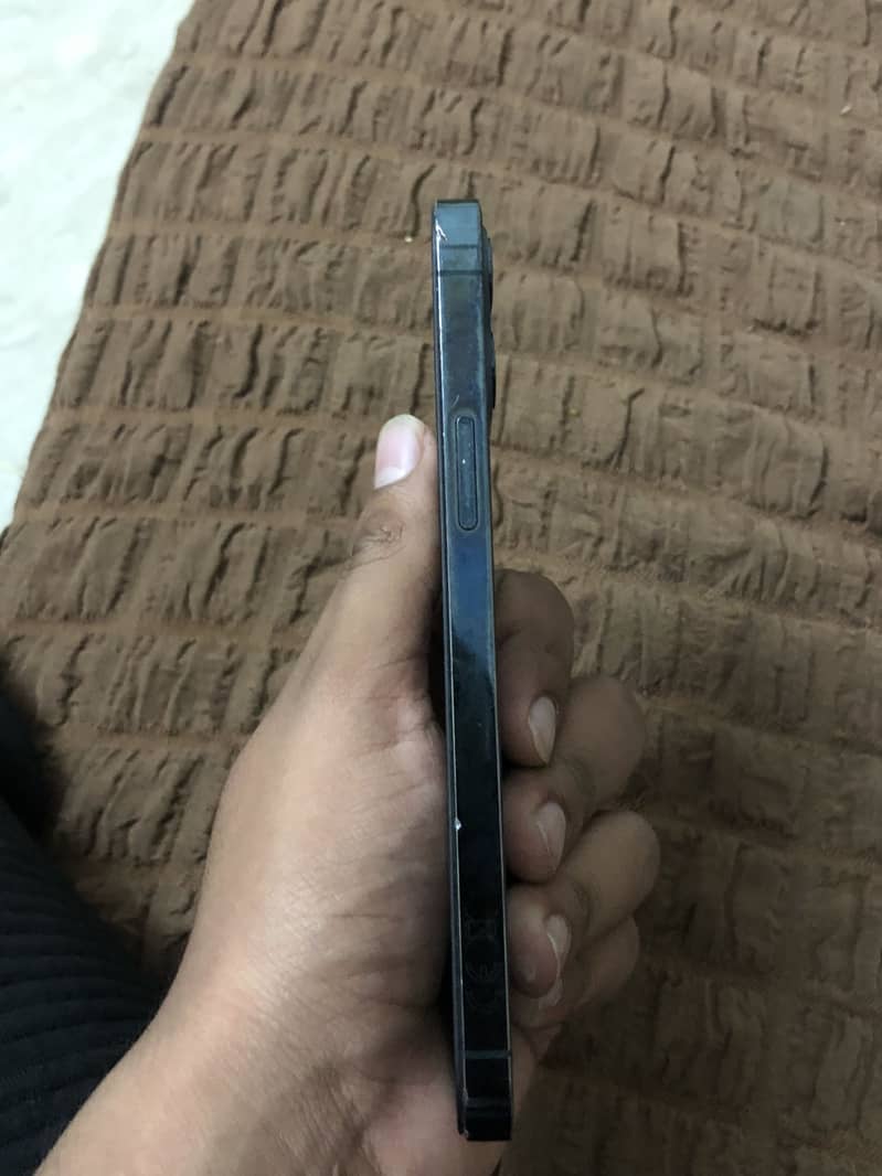 Apple iPhone 12 Pro 2