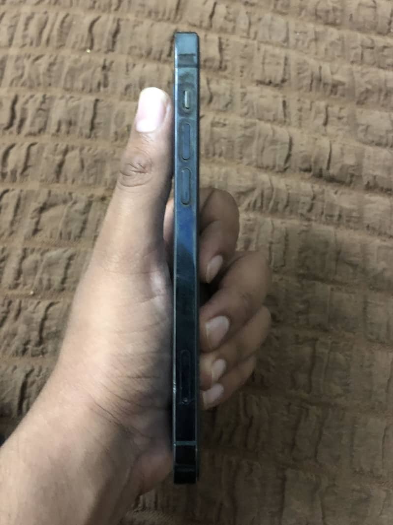 Apple iPhone 12 Pro 6