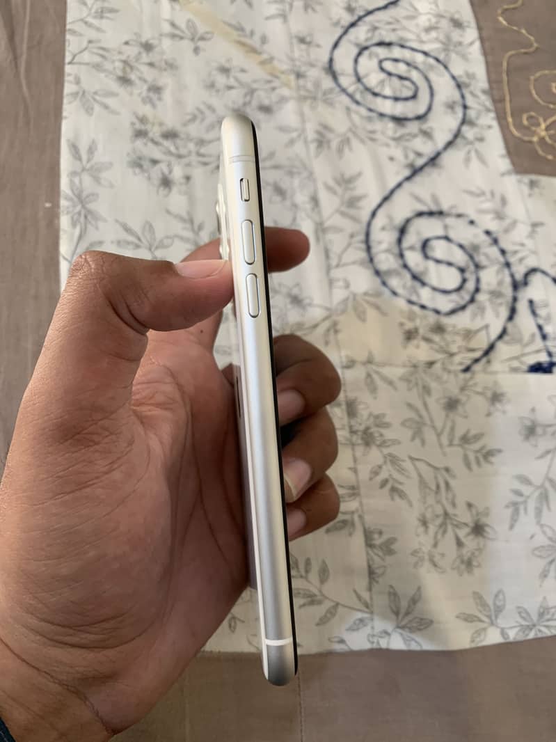 IPhone 11 2