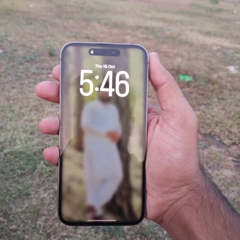 Apple iPhone 14 Pro Max 1