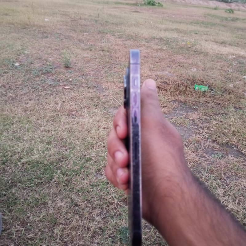 Apple iPhone 14 Pro Max 2