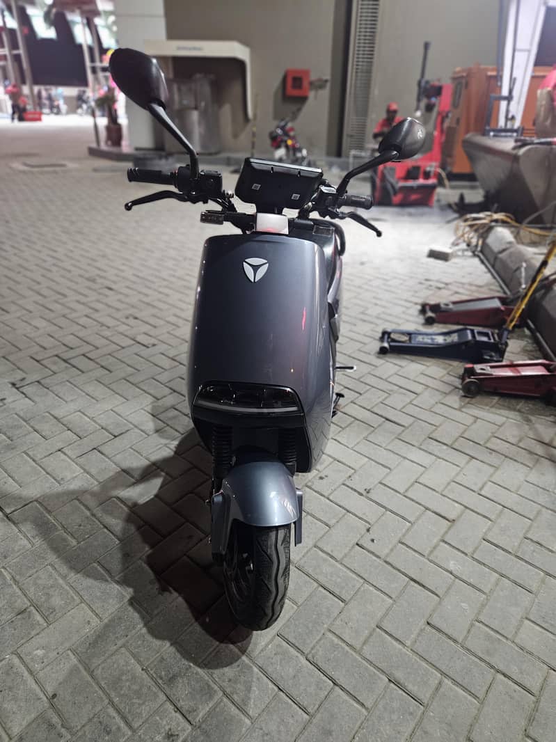 Yadea G5 0