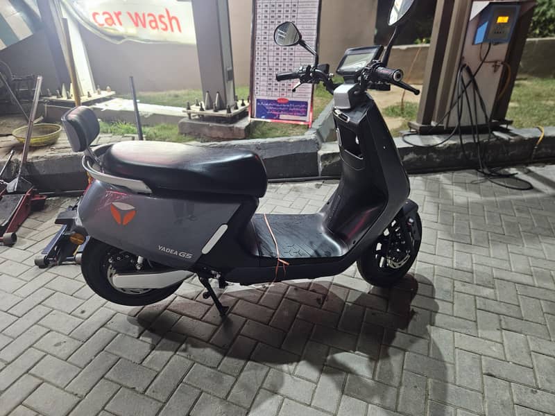 Yadea G5 1