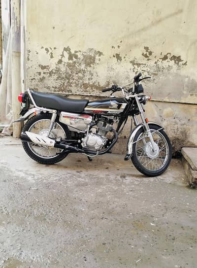 Honda 125 special edition one hand used bike