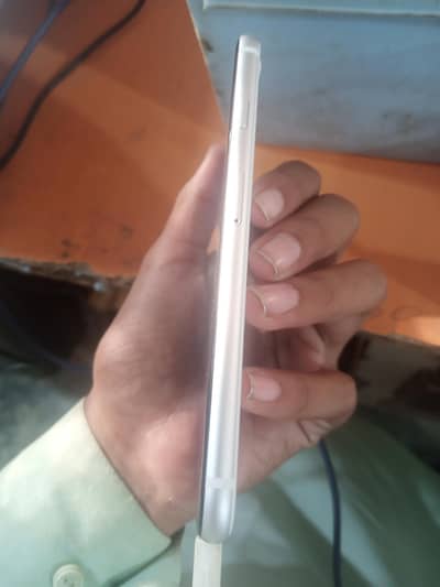 Apple iPhone SE