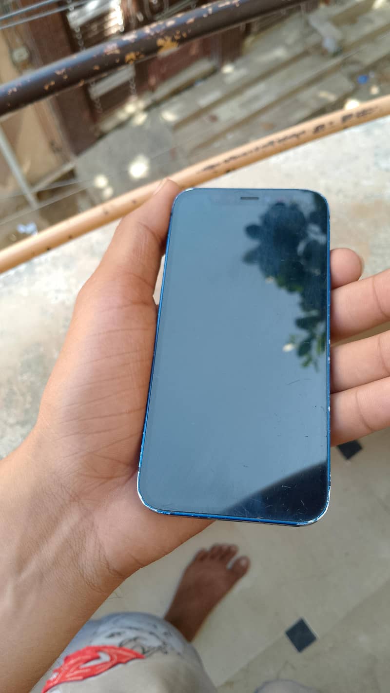 Apple iPhone 12 mini 6