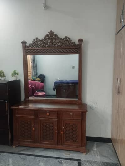 dressing table
