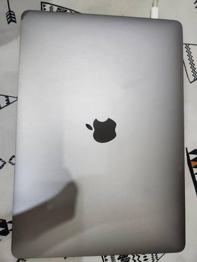 Apple MacBook Pro 2017 – 13 Inch
