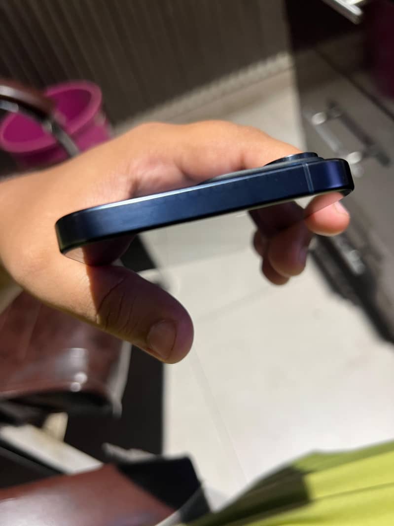 Apple iPhone 15 Pro Max 1