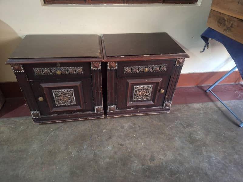 3pc bed set with side tables 3