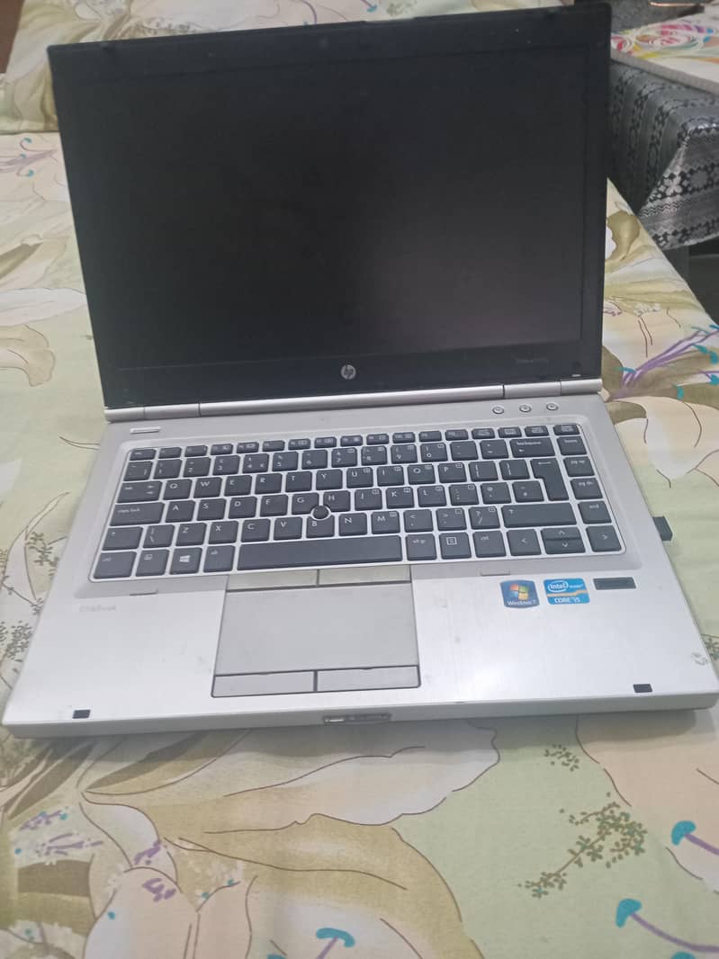 Laptop core I 5 First generation 1