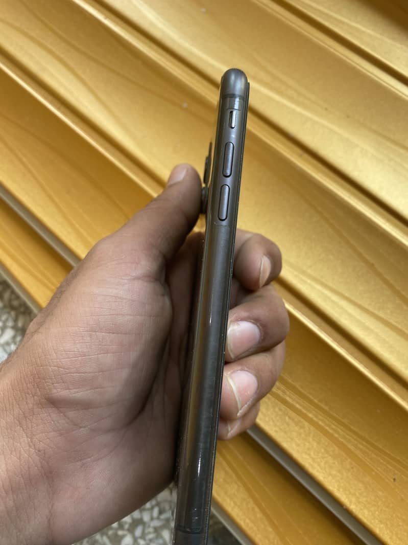 Apple iPhone 11 1