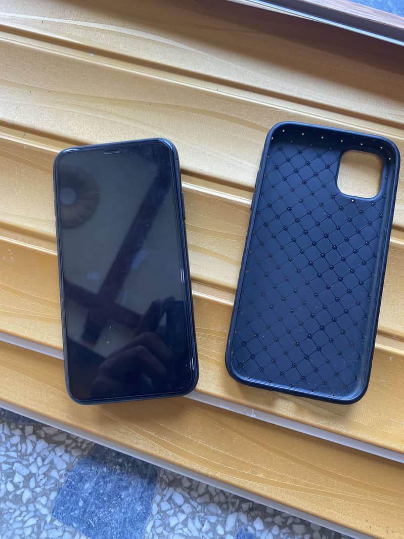 Apple iPhone 11 7