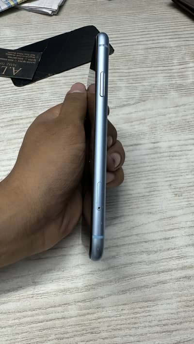 Apple iPhone XR