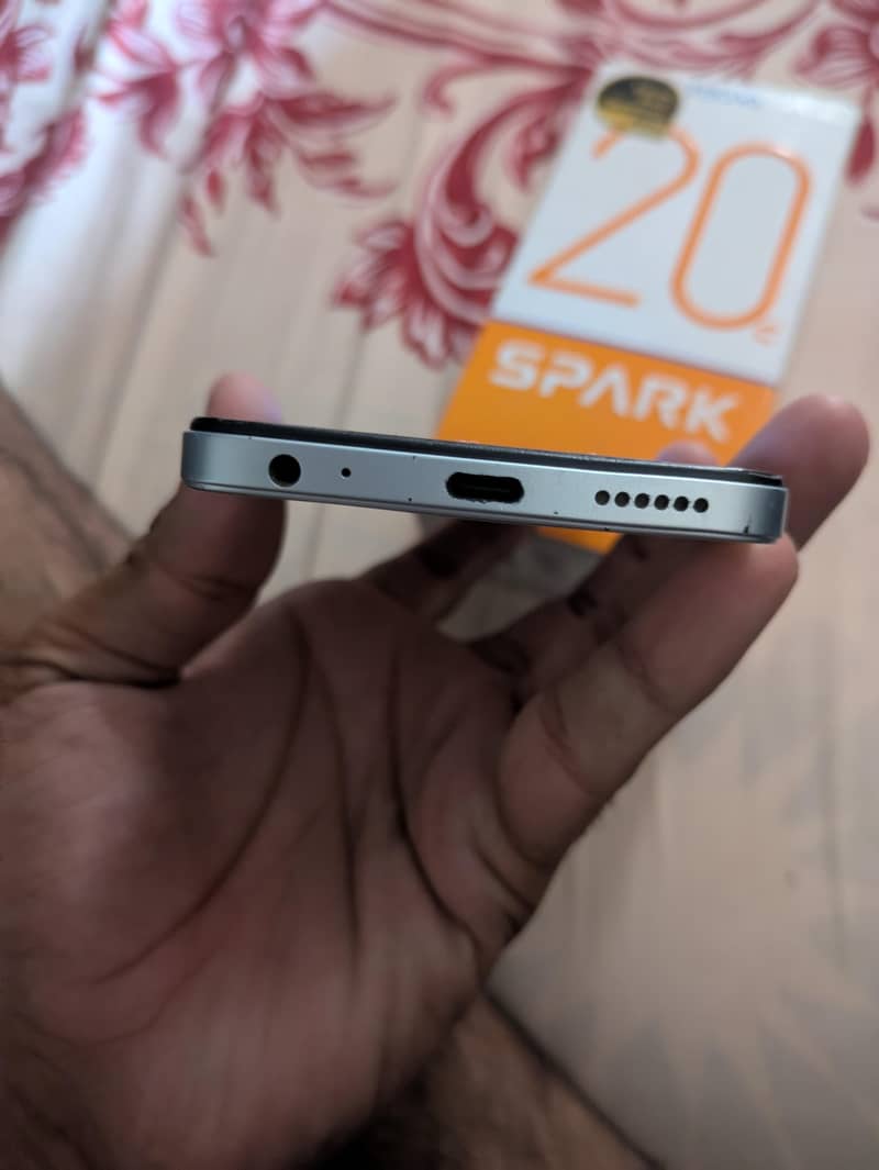 Tecno Spark 20C 3