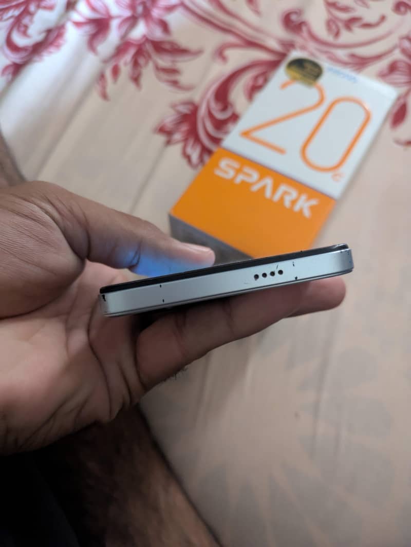 Tecno Spark 20C 4