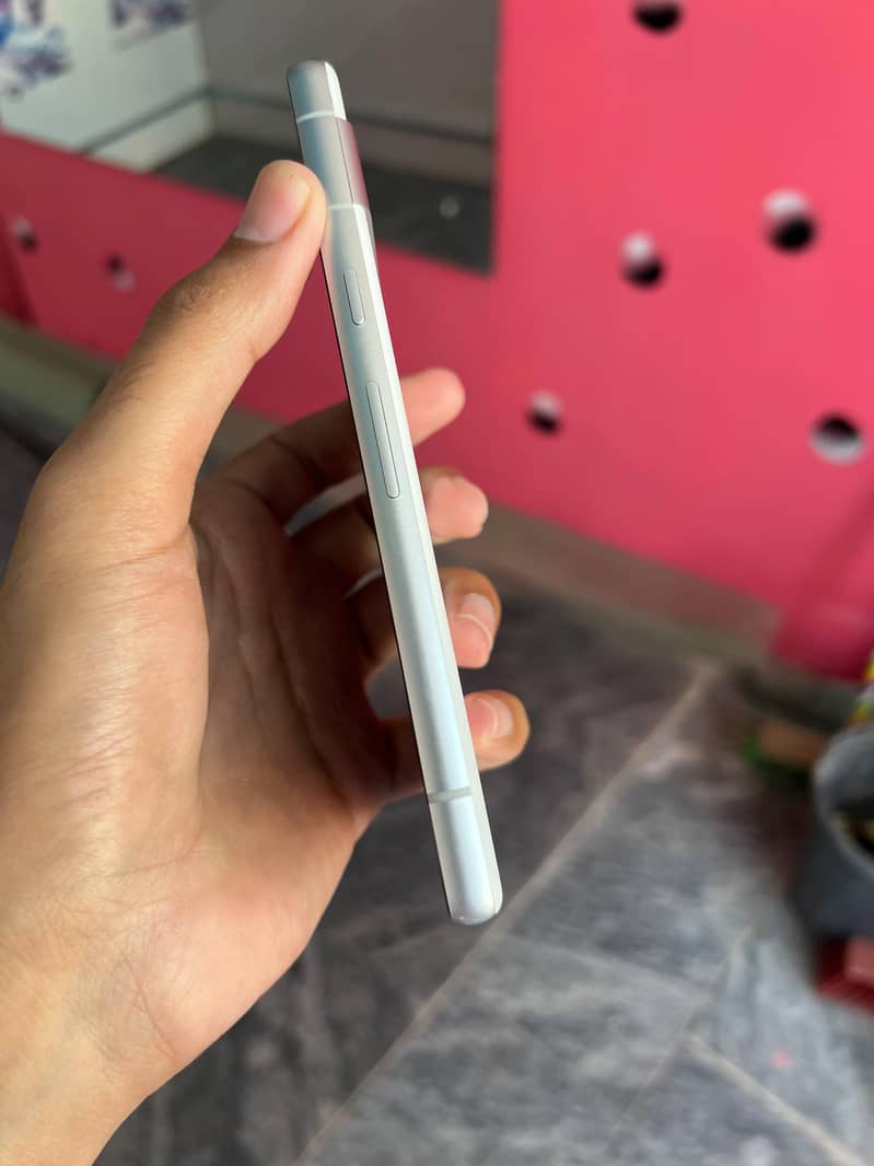 Google Pixel 7a 1