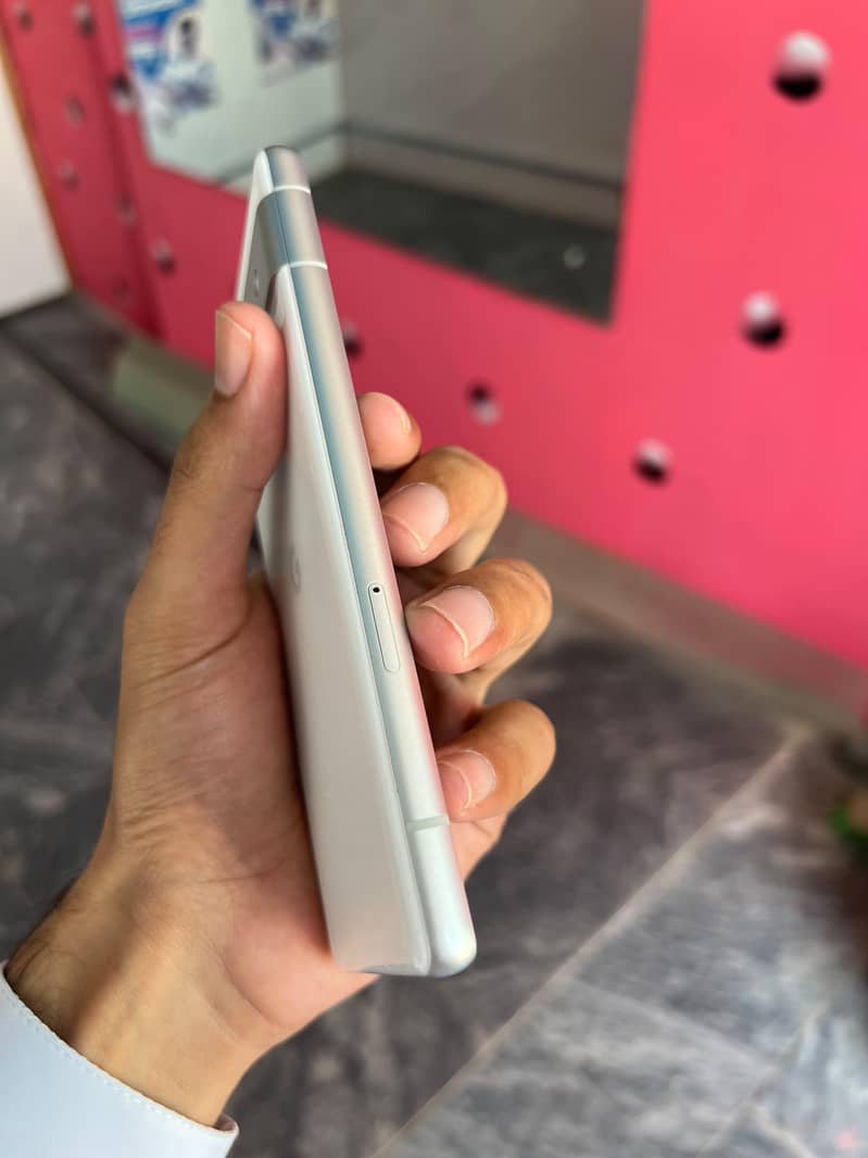 Google Pixel 7a 3