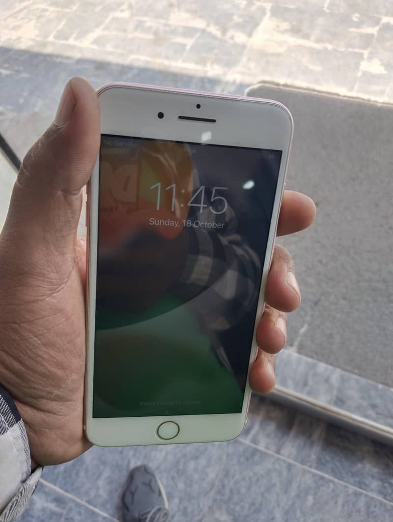 Apple iPhone 7 Plus 2