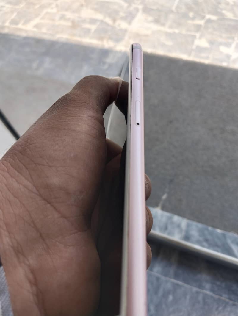 Apple iPhone 7 Plus 3