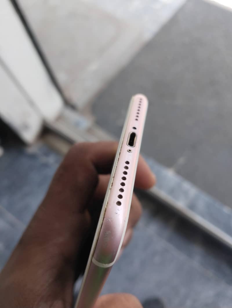 Apple iPhone 7 Plus 4