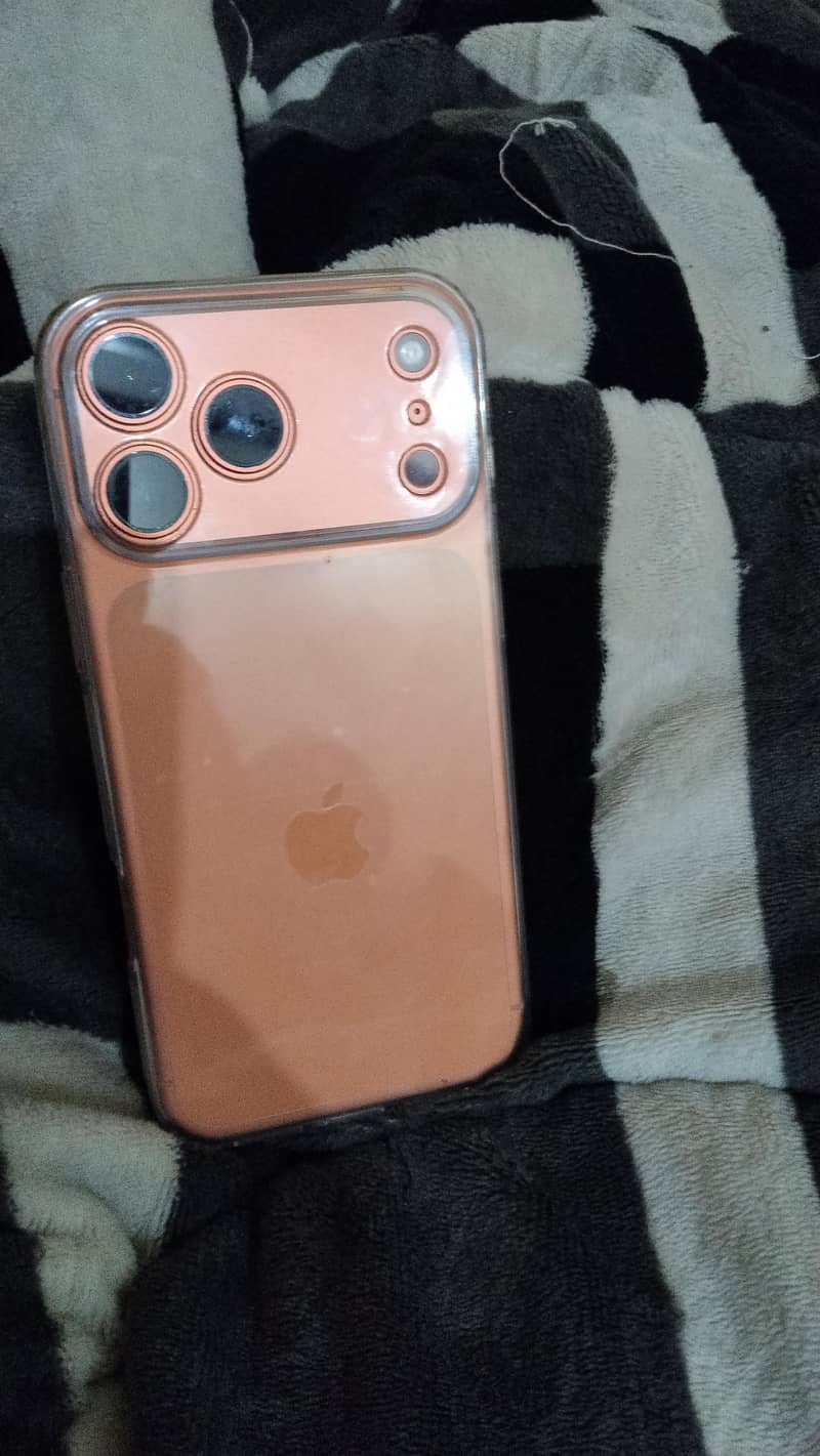 Apple iPhone 17 Pro Max 0