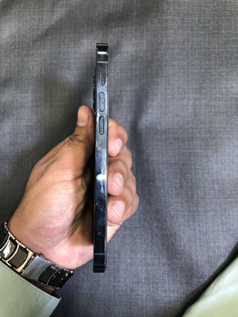 Apple iPhone 12 Pro 8