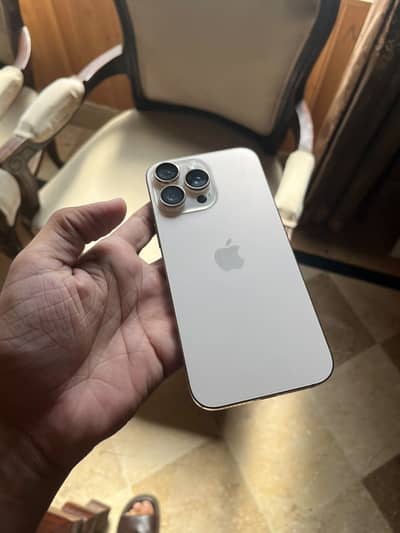 iPhone 16 Pro Max 4months complete sim time available