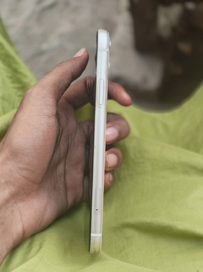 Apple iPhone 11 5