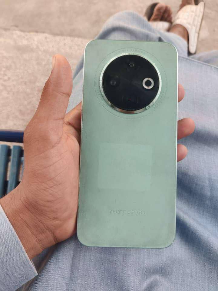 Tecno Spark 20C 4
