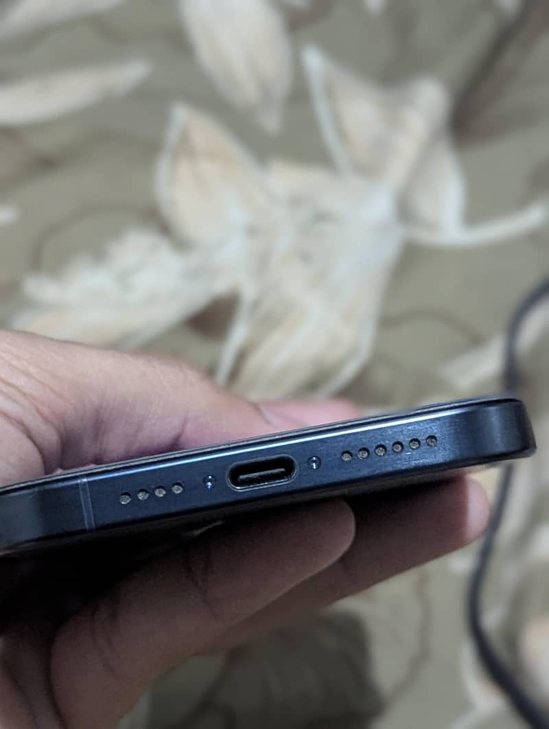 Apple iPhone 15 Pro Max with box 3