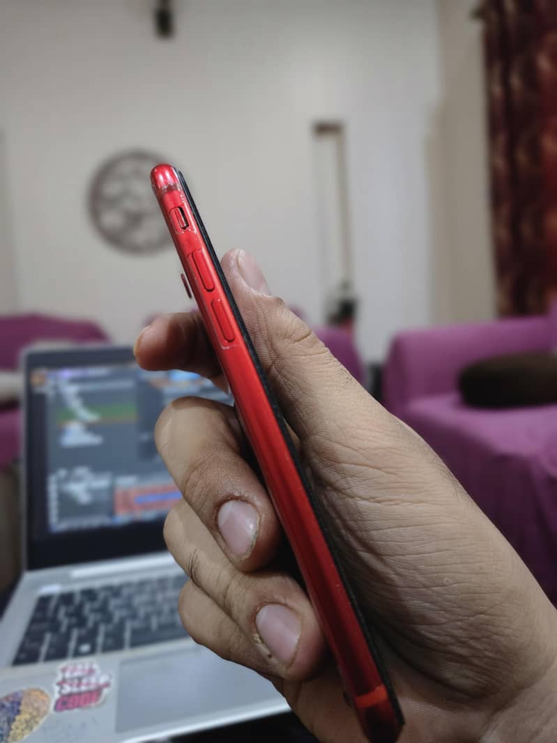 Apple iPhone 8 3