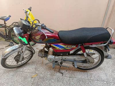 Honda CD70 . . Used . . Whatsapp 03=24=900=18=87