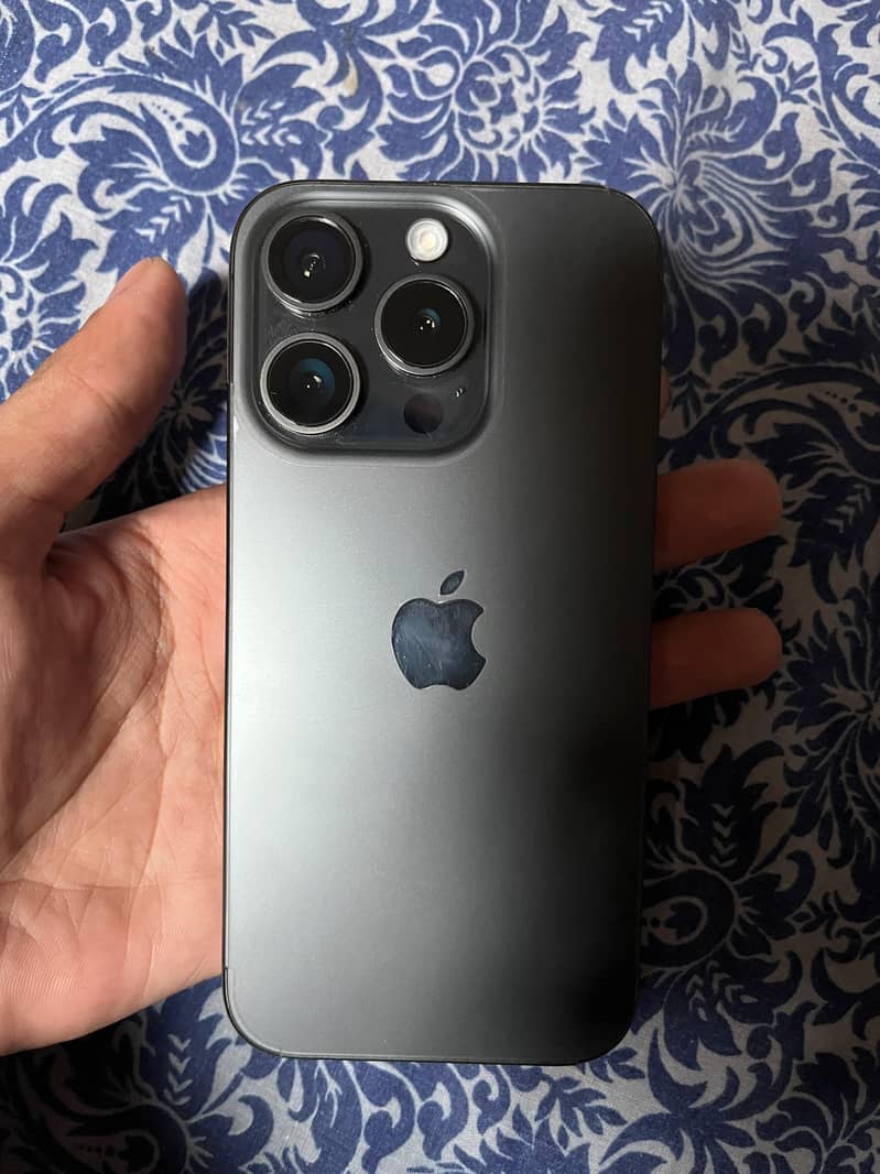 Apple iPhone 15 Pro 1