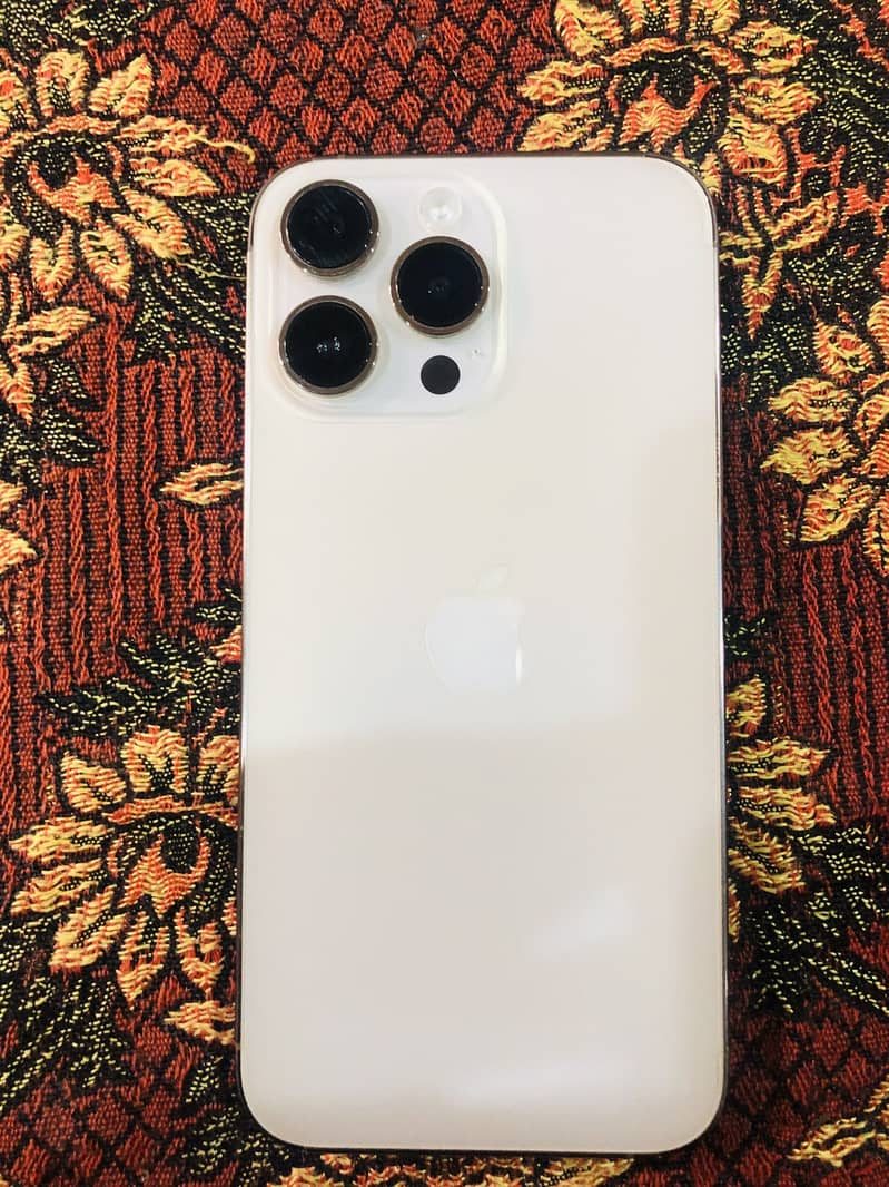 Apple iPhone 14 Pro Max 0