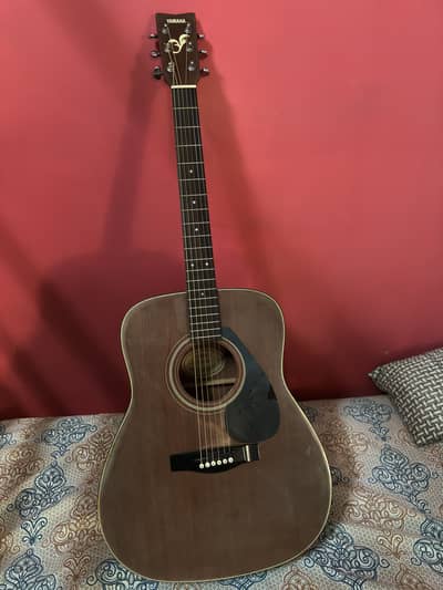 Yamaha FG 520 M