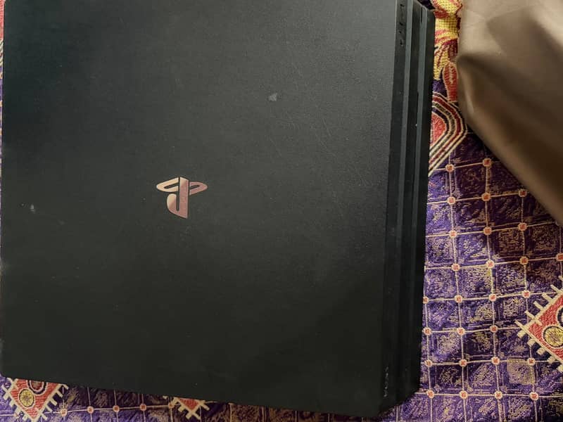 PS 4 pro 1
