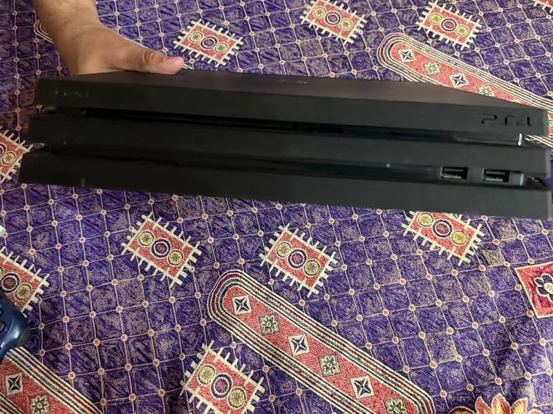 PS 4 pro 6